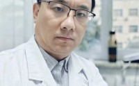 李明医生突然离世，年仅48岁，网友：他拼命服务患者，却未能保住自己
